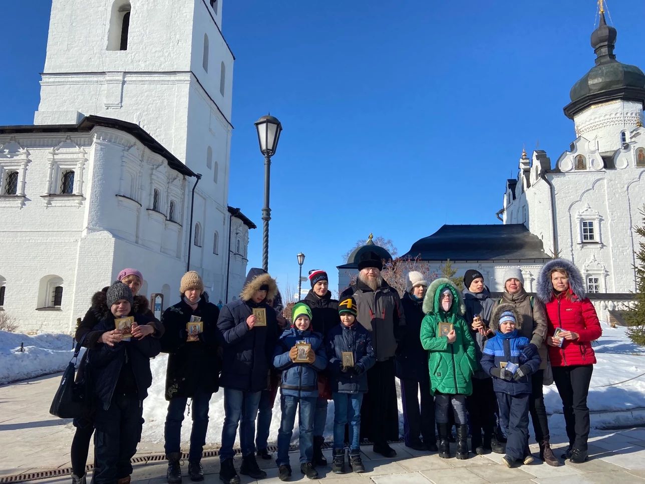 Свияжский Успенский монастырь посетила группа детей из Донбасса