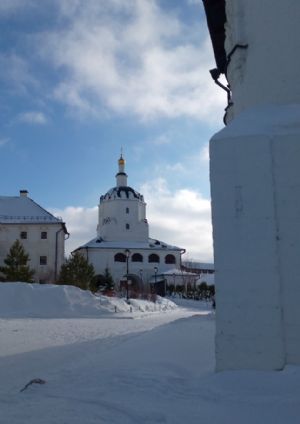 Февральский день в монастыре